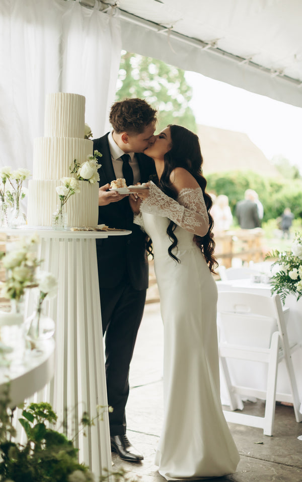 Modern Cake & Ceremony Table