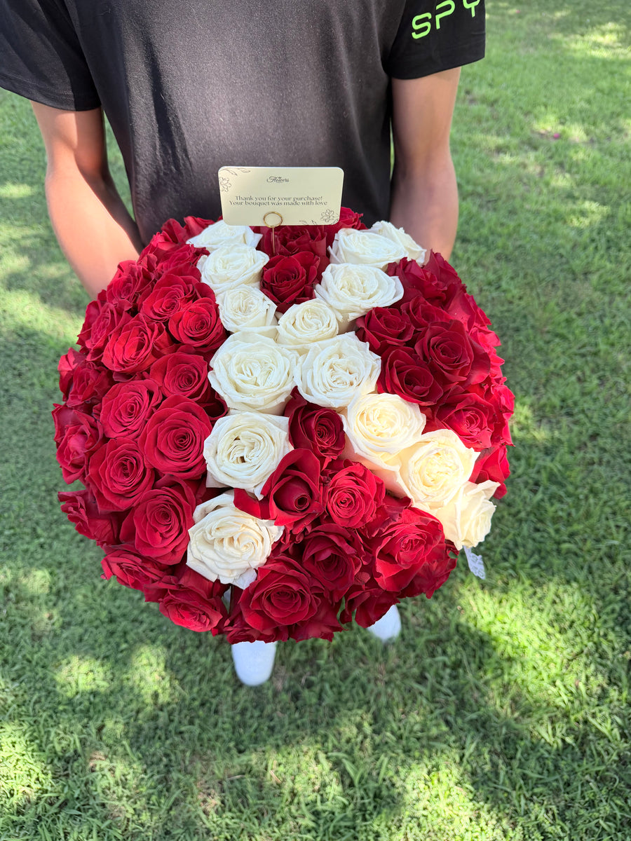 “Your Initial” Rose Bouquet 🌹