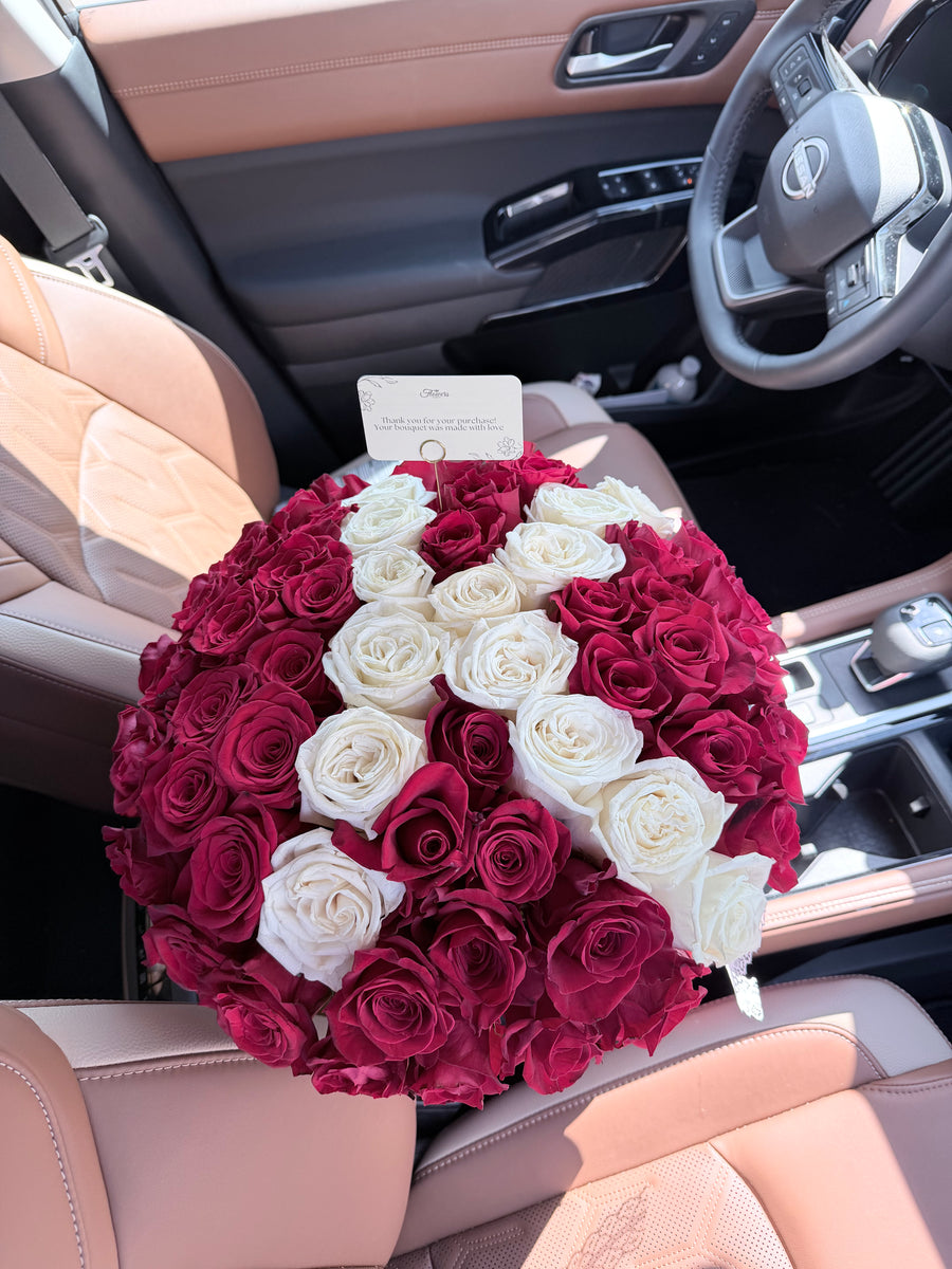 “Your Initial” Rose Bouquet 🌹